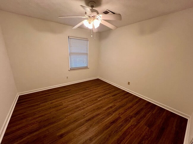 Building Photo - Northgate Home