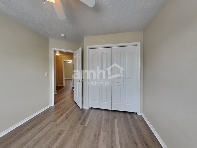 Building Photo - 1364 N El Camino Ave