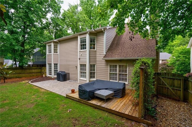 Building Photo - 8895 Club River Dr