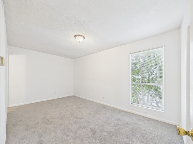 Building Photo - 781 Country Pl Dr