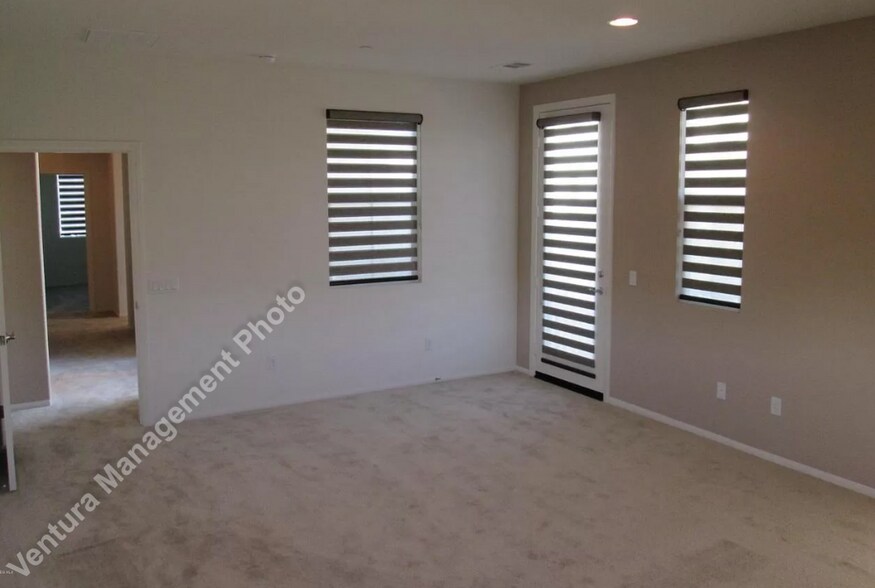 Building Photo - 523 Pioneer St