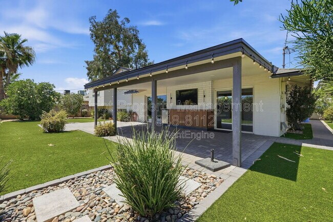 Building Photo - 207 E El Caminito Dr