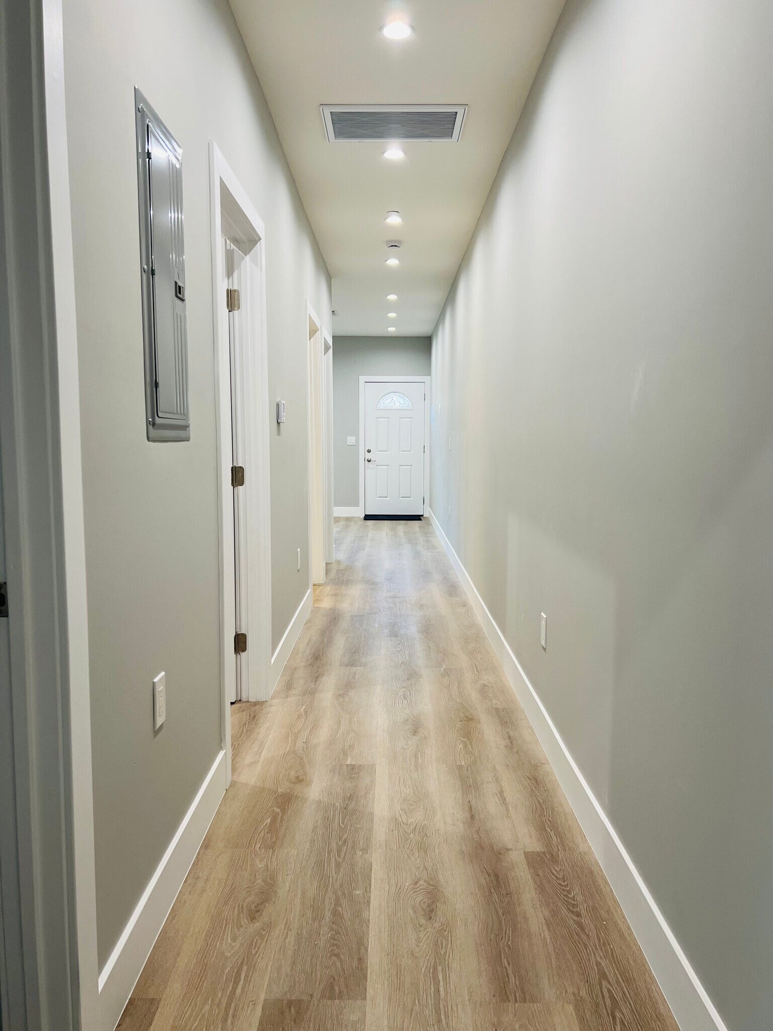 Building Photo - 6227 Orion Ave