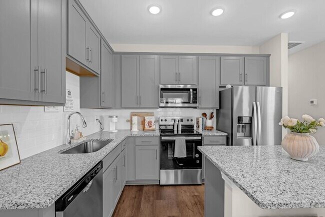 Building Photo - 130 Eagles Cliff Dr