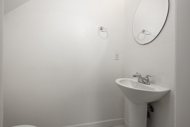 Building Photo - 2023 Northfield Dr