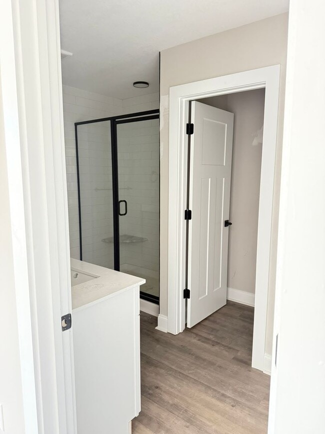 Building Photo - 4007 Hidden Crossing Ln