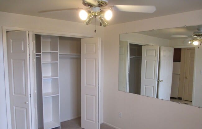 Building Photo - TOP FLOOR South Boulder 1 BD AVAILABLE NOW...