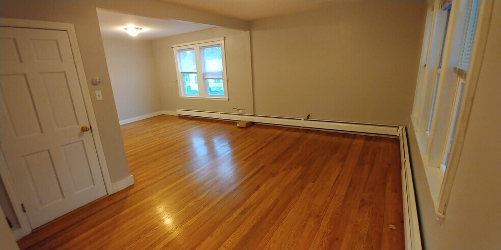 Building Photo - 416 Baker St