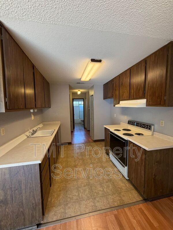 Building Photo - 3591 Quail Lakes Dr