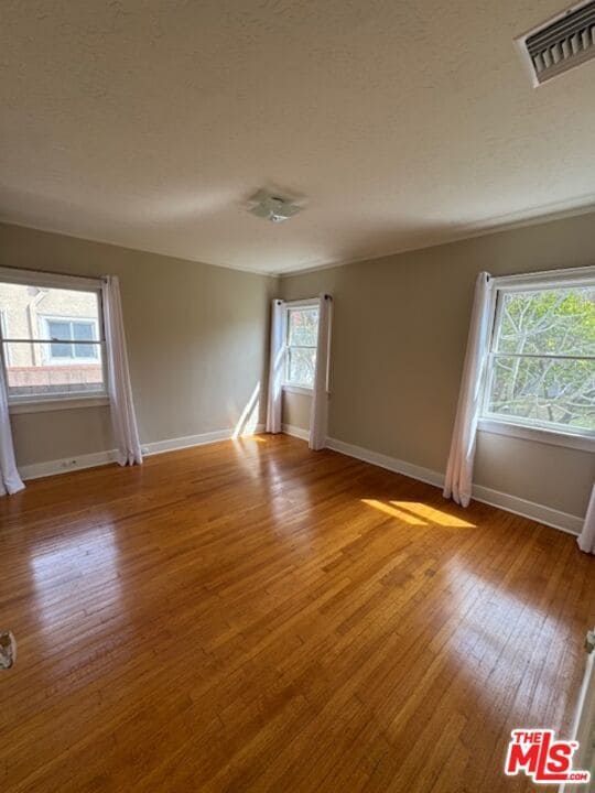 Building Photo - 848 Cochran Ave