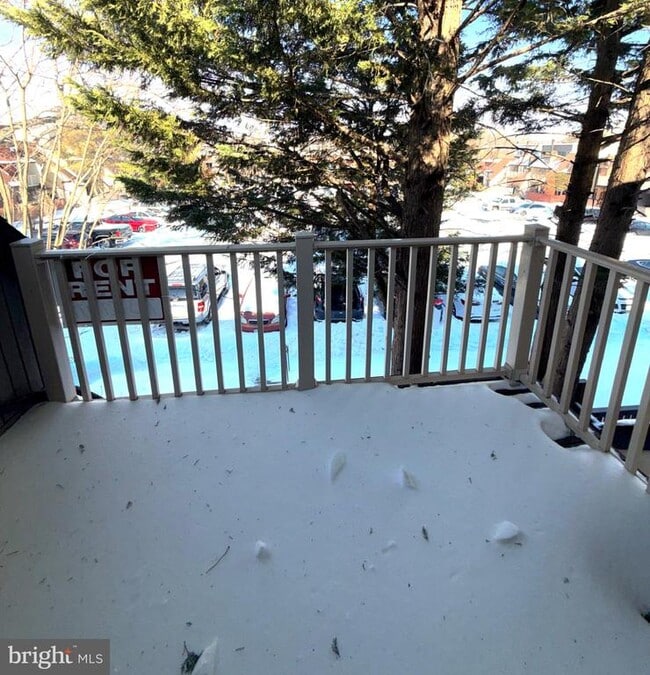 Building Photo - 3921 Woodhue Pl