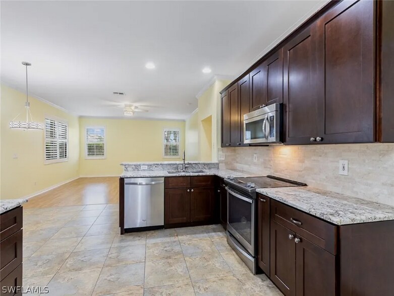 Building Photo - 16901 Colony Lakes Blvd