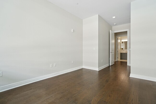 Building Photo - 3 Somerset Ln