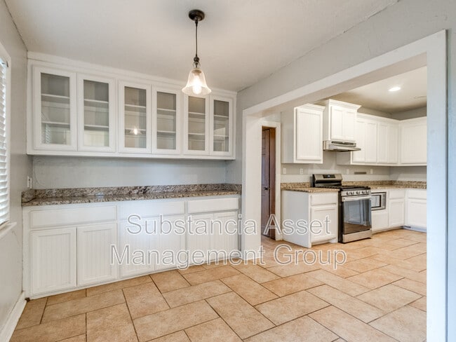 Building Photo - 1216 NW 36th St