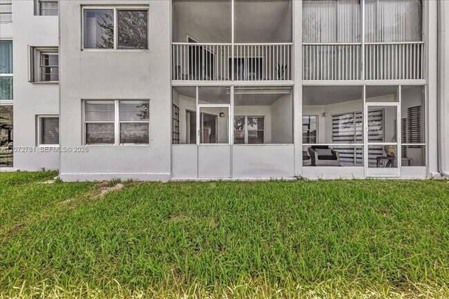Building Photo - 1300 SW 125th Ave