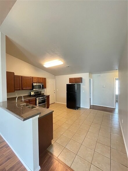 Building Photo - 1132 Nelson Dr