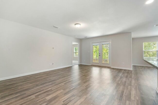 Building Photo - 610 Riverwalk Cir