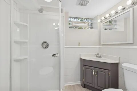 Building Photo - 6300 Wentworth Ave S