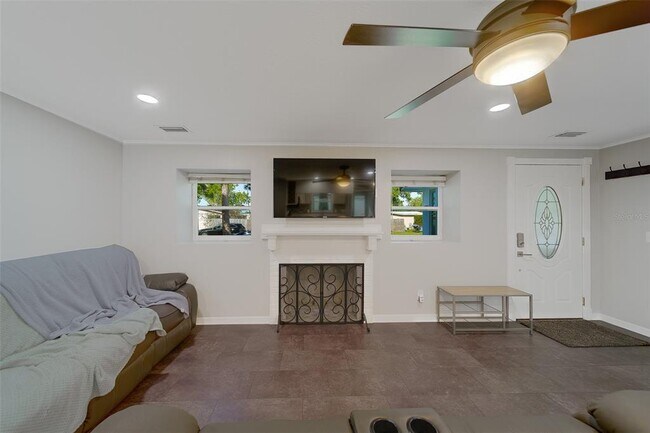 Building Photo - 7849 86th Way N