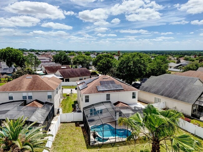 Building Photo - Perfect 4BR two story home with a Pool & Near Disney