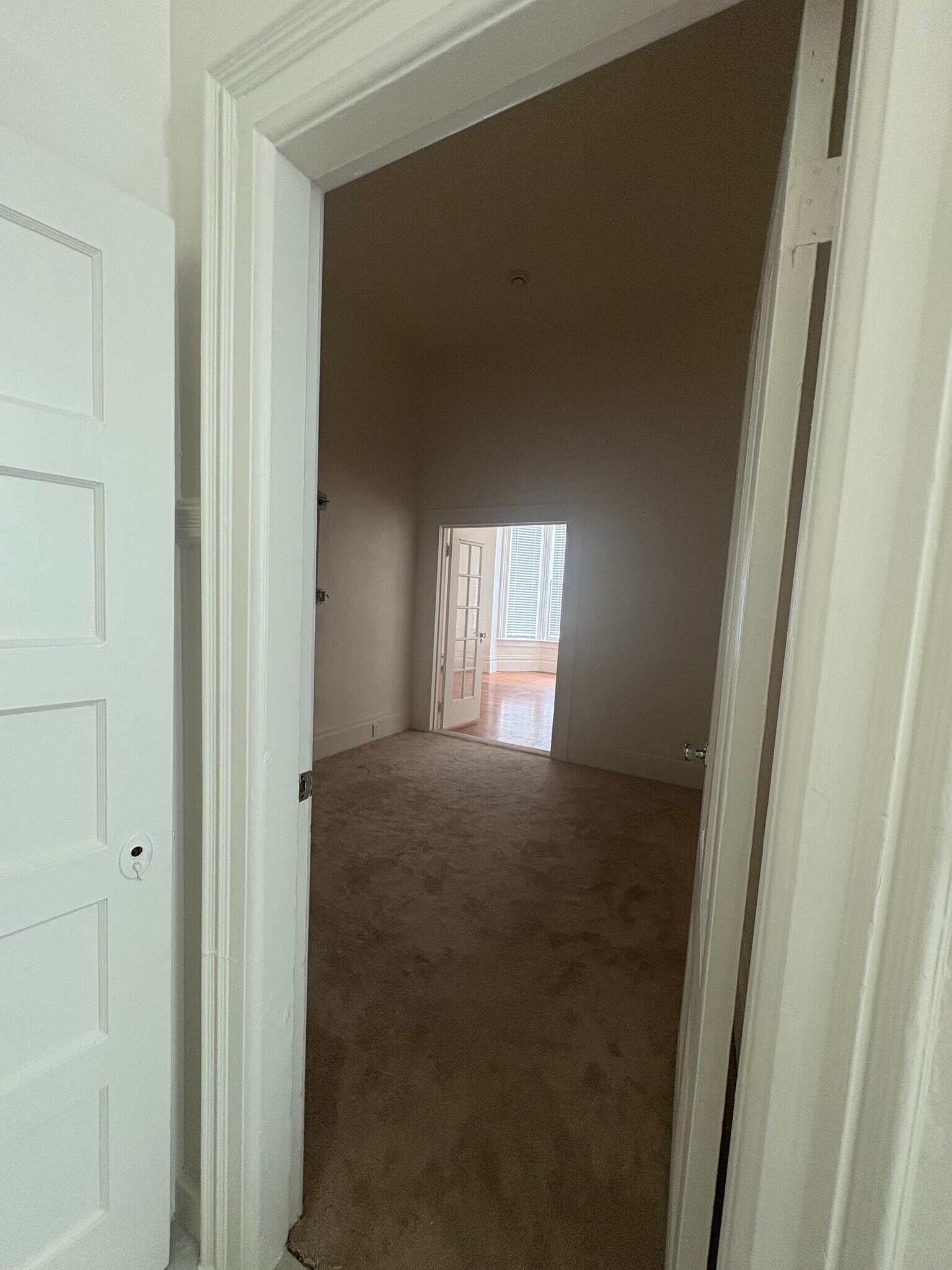 Building Photo - 2433 Buena Vista Ave