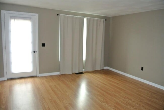 Building Photo - 34 Sanwood Dr