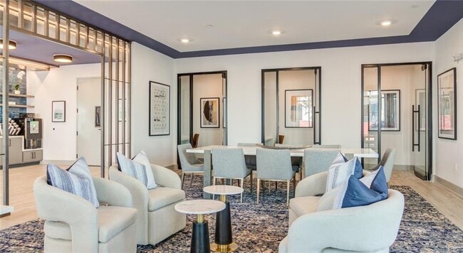 Building Photo - 1000 Rea Dr SW