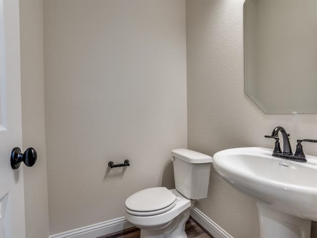 Building Photo - 6809 Topaz Dr