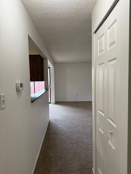 Building Photo - 1215 W Ivy Ave