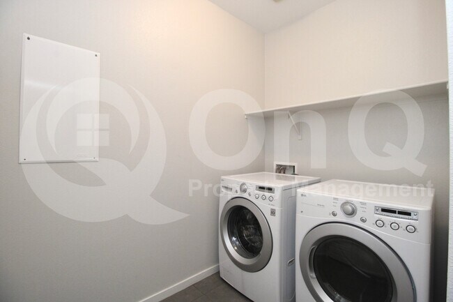 Building Photo - 3498 E Ravenswood Dr