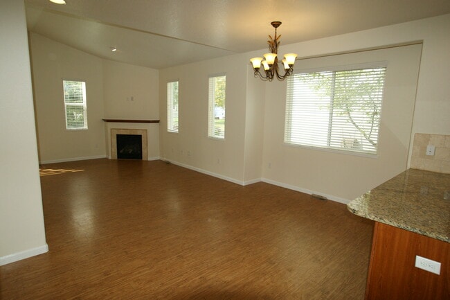 Building Photo - 426 Saint Ida Cir