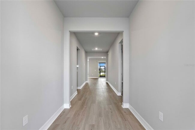 Building Photo - 16420 Seven Lks Ave