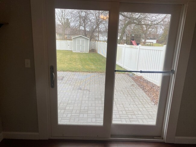 Building Photo - House in Morton, IL - 3 Bedroom/ 2.5 Baths