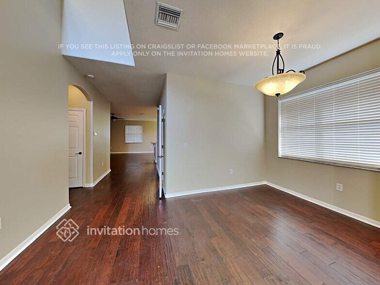 Building Photo - 2202 Lune Ct