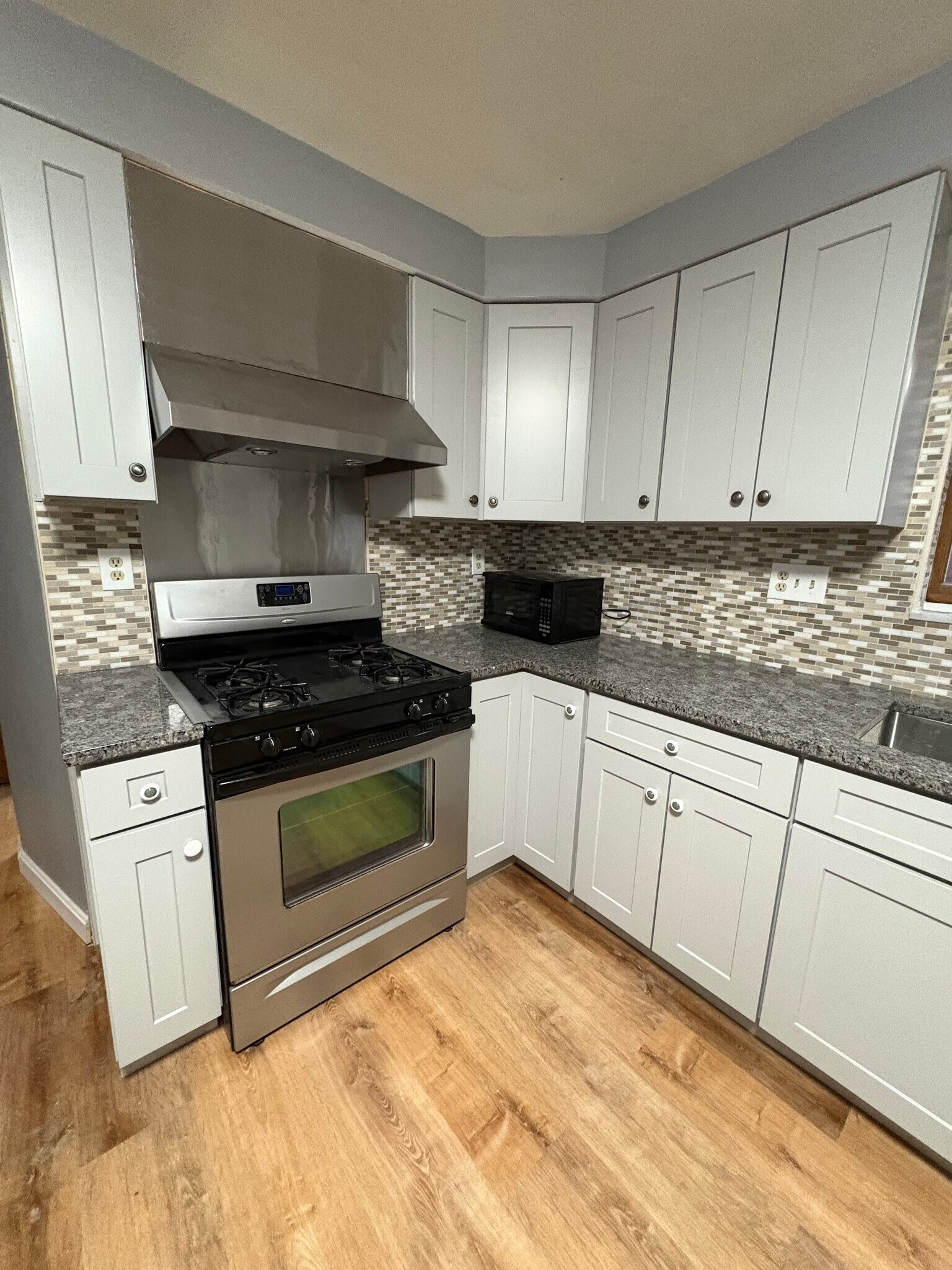 Building Photo - 516 Cato St