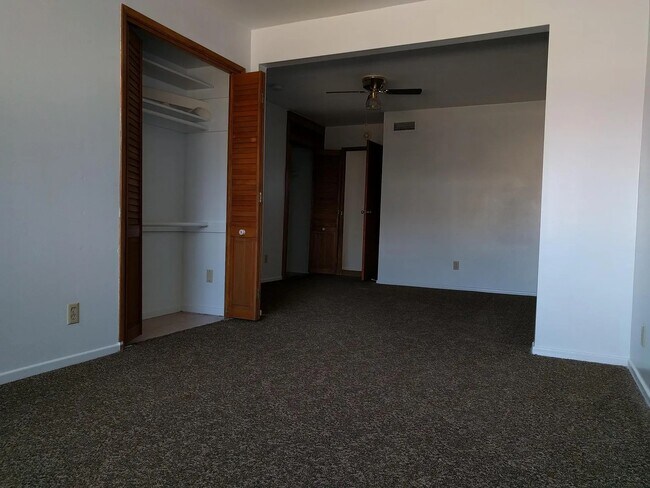 Building Photo - 23301 Hamlin St