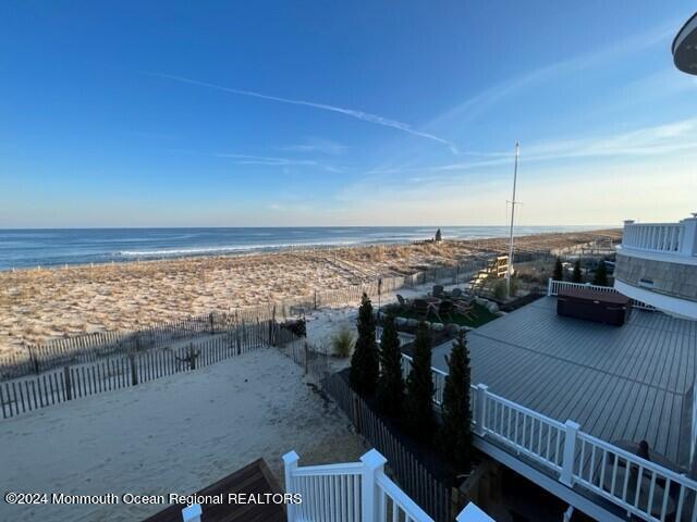 Building Photo - 3632 Ocean Terrace