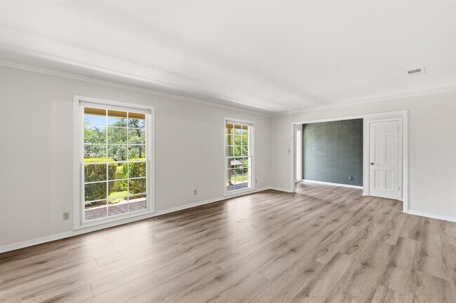 Building Photo - 2802 Pecos St