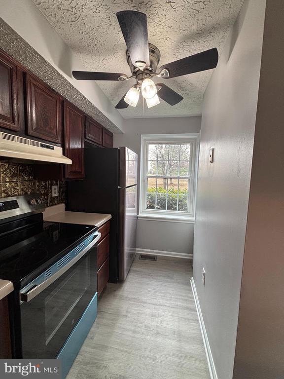 Building Photo - 3631 Laurel View Ct