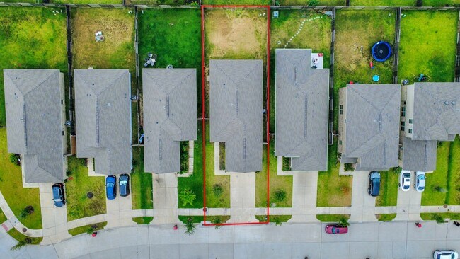 Building Photo - 32615 Orchard Haze Dr