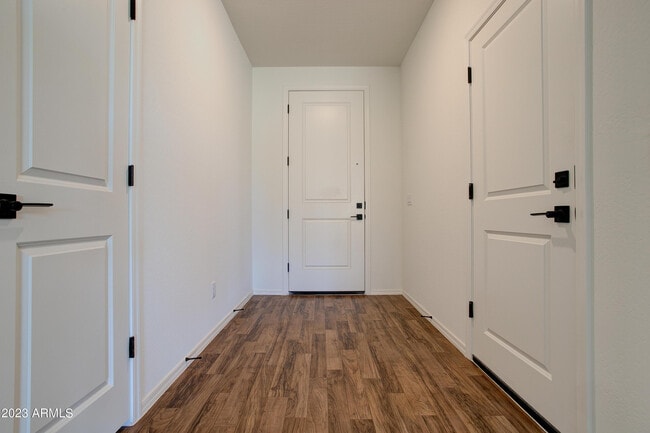 Building Photo - 11442 W La Reata Ave