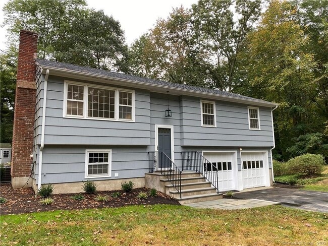 Primary Photo - 65 Cherry Ln