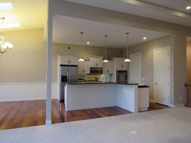 Building Photo - 3164 Meridith Way