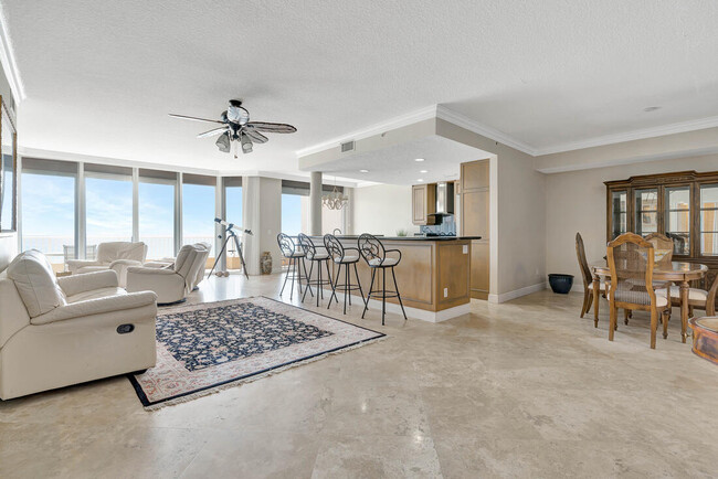 Building Photo - 700 Ocean Royale Way