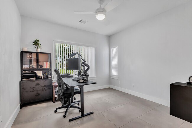 Building Photo - 5021 Nichols St