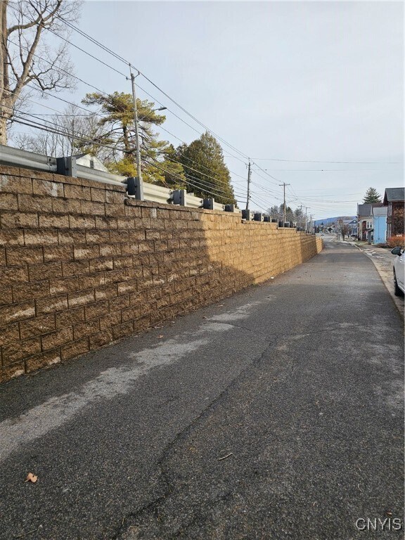 Building Photo - 25 Elm St