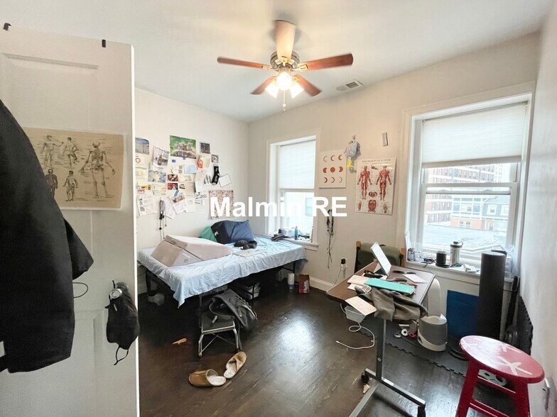 Building Photo - 998 Tremont St
