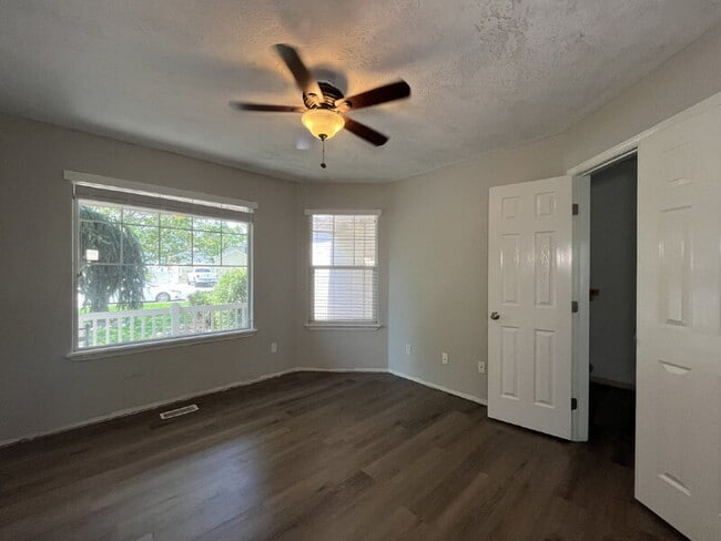 Building Photo - 1754 N Veridian Ave