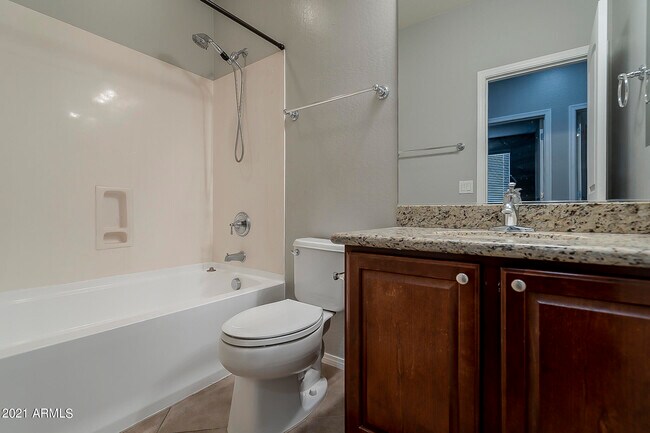 Building Photo - 3921 E Melinda Dr