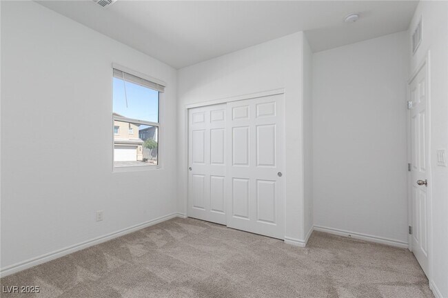 Building Photo - 1639 Dire Wolf Ave